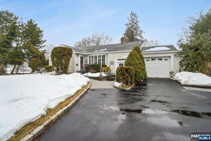 Property Photo:  199 Honeysuckle Drive  NJ 07676 