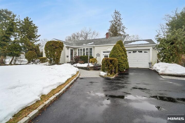 Property Photo:  199 Honeysuckle Drive  NJ 07676 