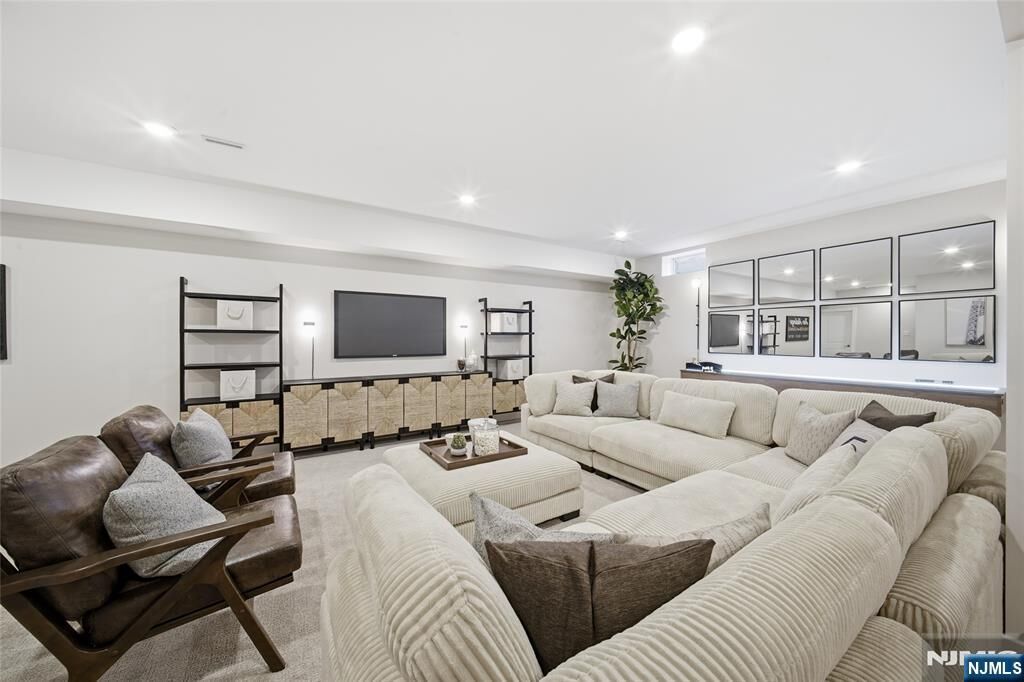 Property Photo:  16 Belmont Place  NJ 07036 