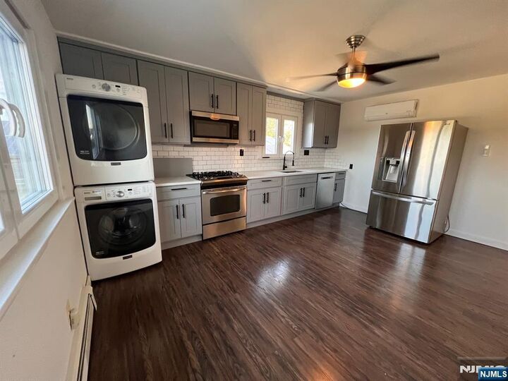 Property Photo:  6 Page Avenue 2  NJ 07071 