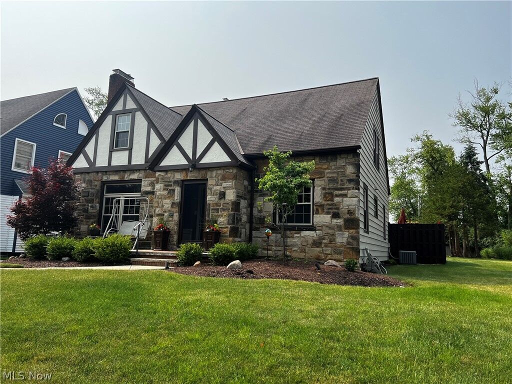 Property Photo:  46 Wandle Avenue  OH 44146 