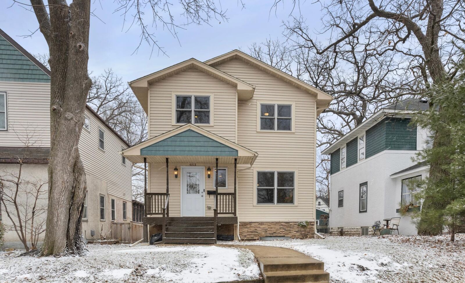 Property Photo:  4913 Nokomis Avenue  MN 55417 