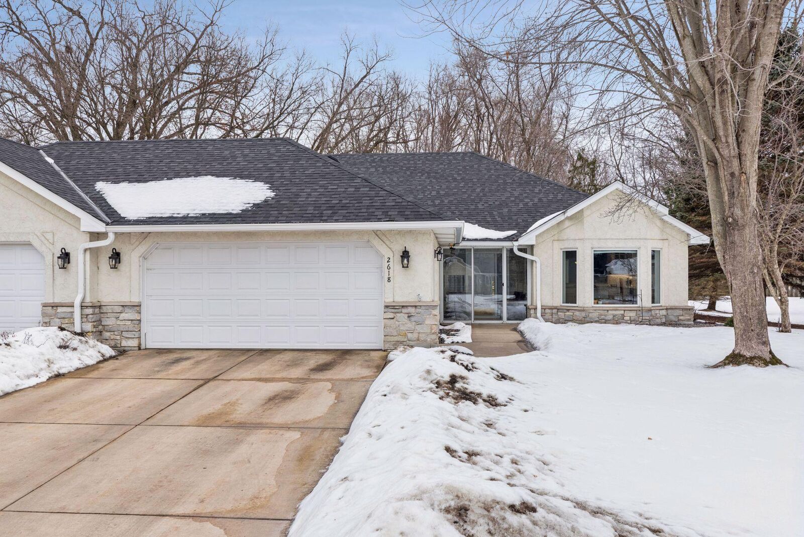 Property Photo: 2618 Parkview Drive MN 55110