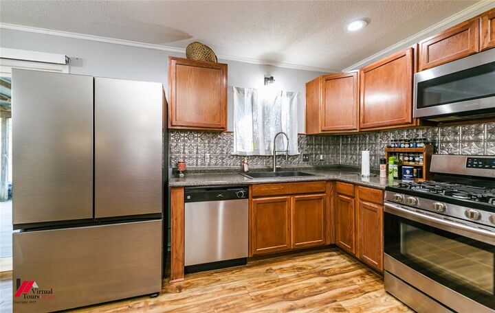 Property Photo: 3405 Lylac Lane LA 71112