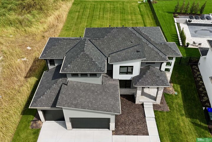 Property Photo: 5409 N 196th Avenue NE 68022