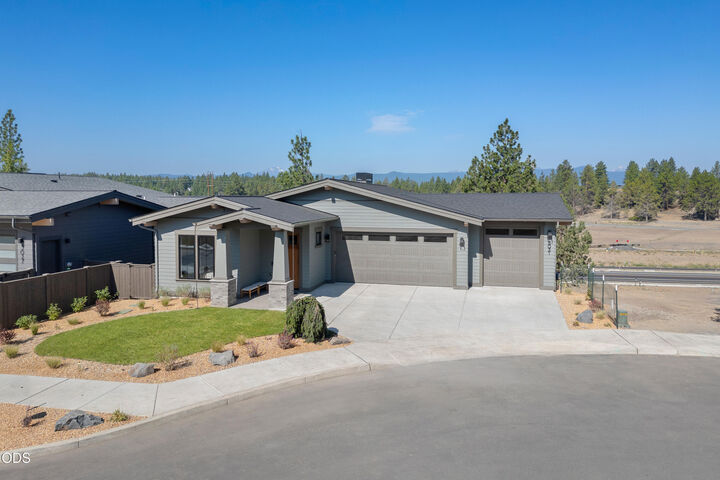 Property Photo: 3031 NW Polarstar Avenue Lot 37 OR 97703
