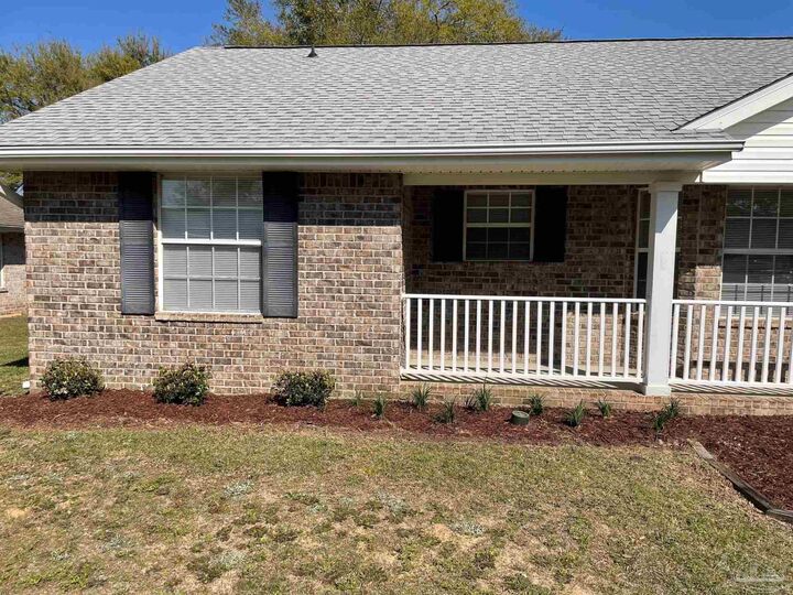 Property Photo:  4873 La Casa Cir  FL 32571 