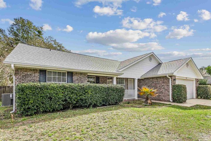 Property Photo: 4873 La Casa Cir FL 32571
