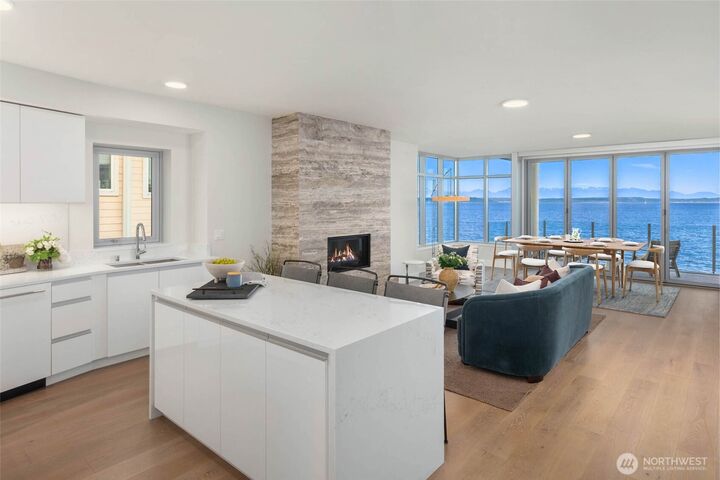 Property Photo: 1250 Alki Avenue SW 5A WA 98116