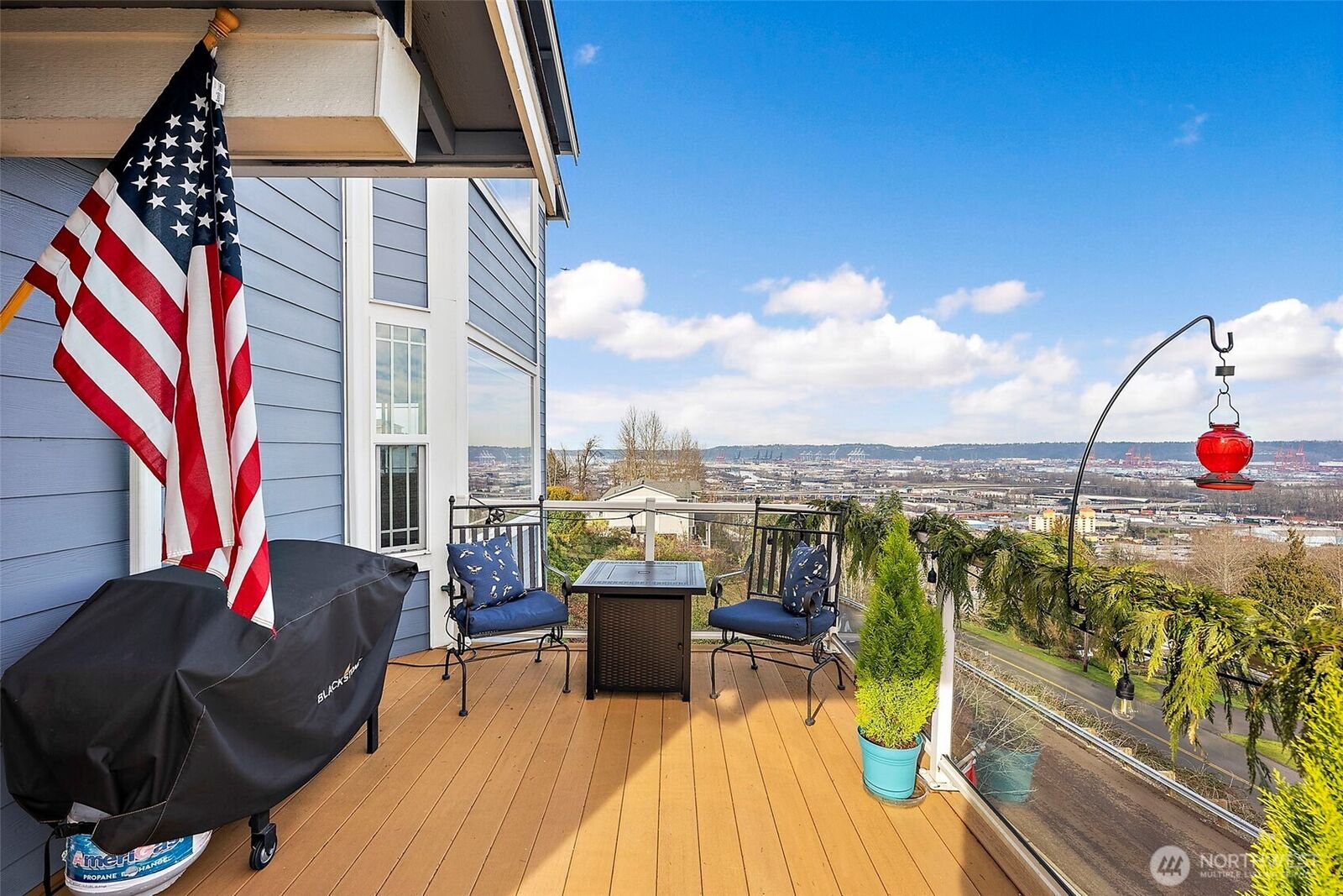 Property Photo:  3108 E Valley View Terrace  WA 98404 