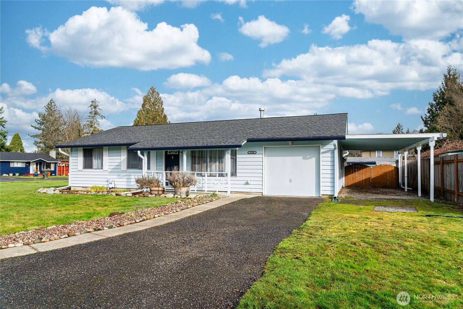 Property Photo: 33506 SE 44th Lane WA 98024