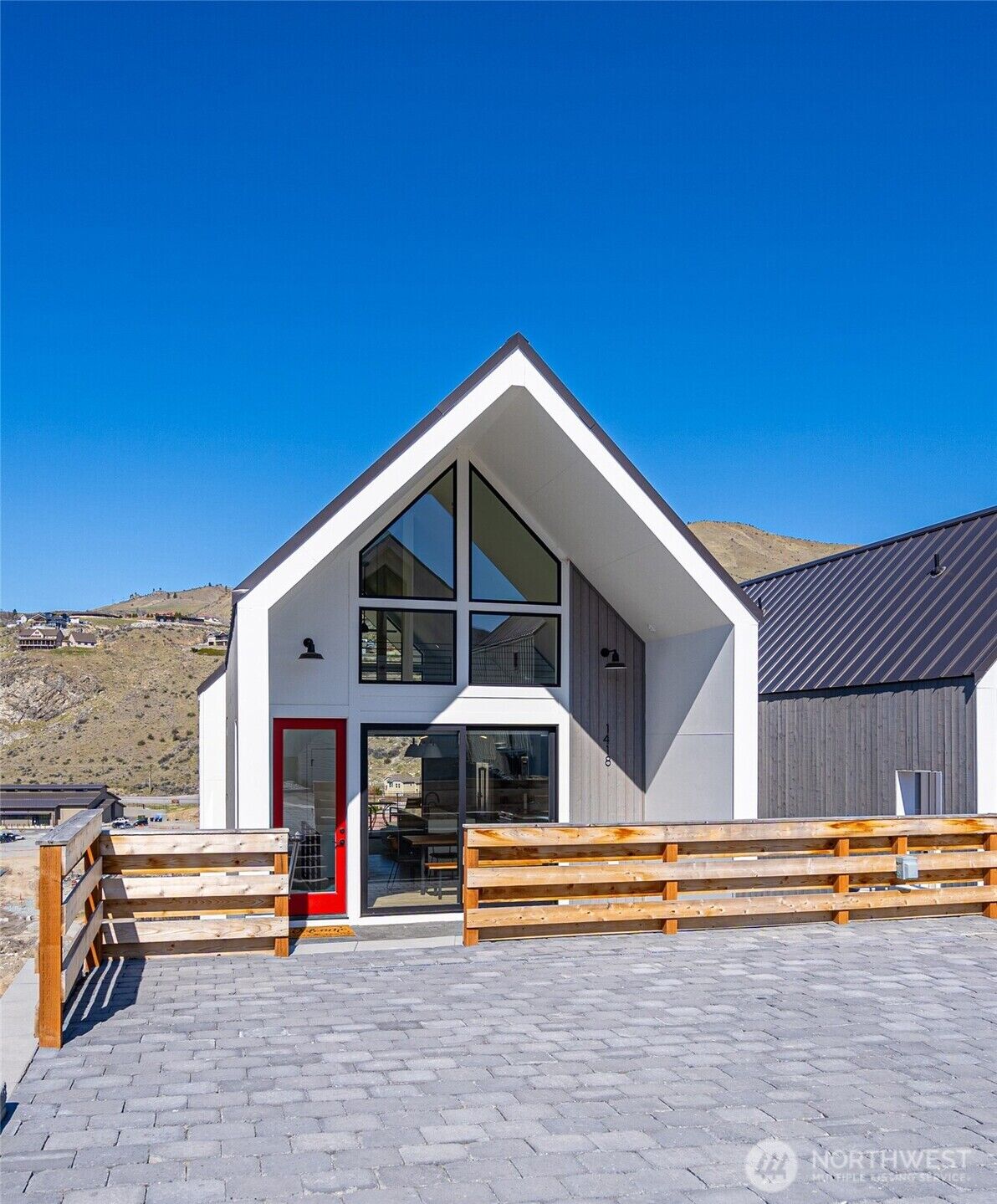 Property Photo:  1418  Cottage Lane  WA 98816 