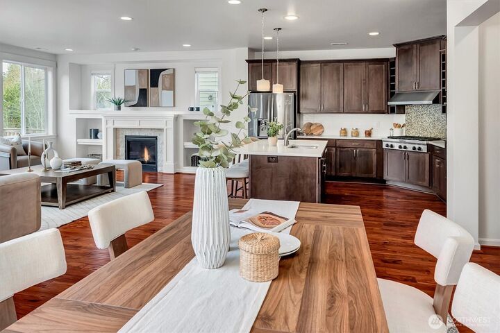 Property Photo:  1421  246th Avenue NE  WA 98074 