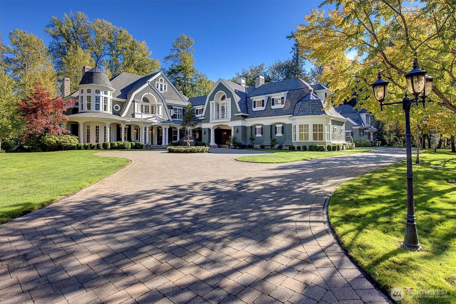 Property Photo:  13132  206th Avenue NE  WA 98077 