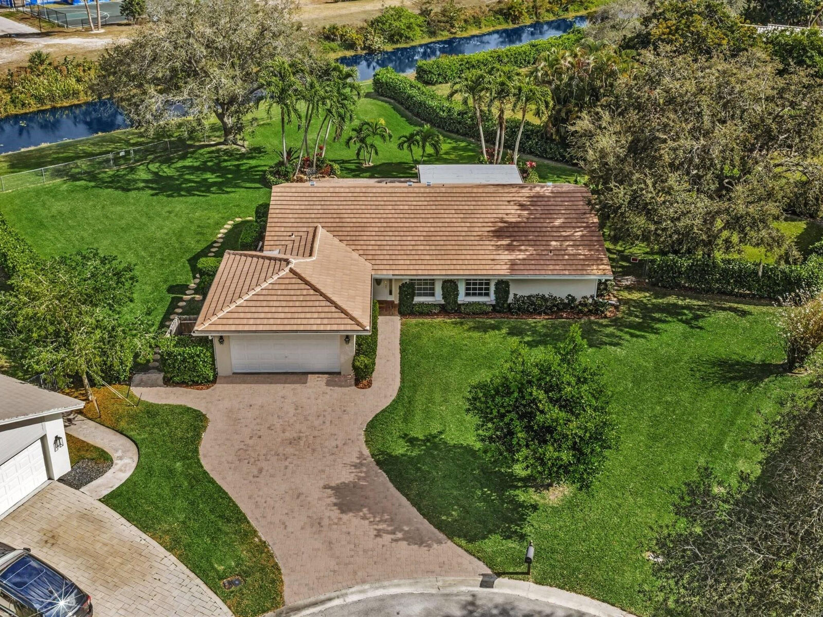 Property Photo:  8140 NW 13th Place  FL 33071 