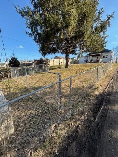 Property Photo:  808 E 5th Street  IN 47331 