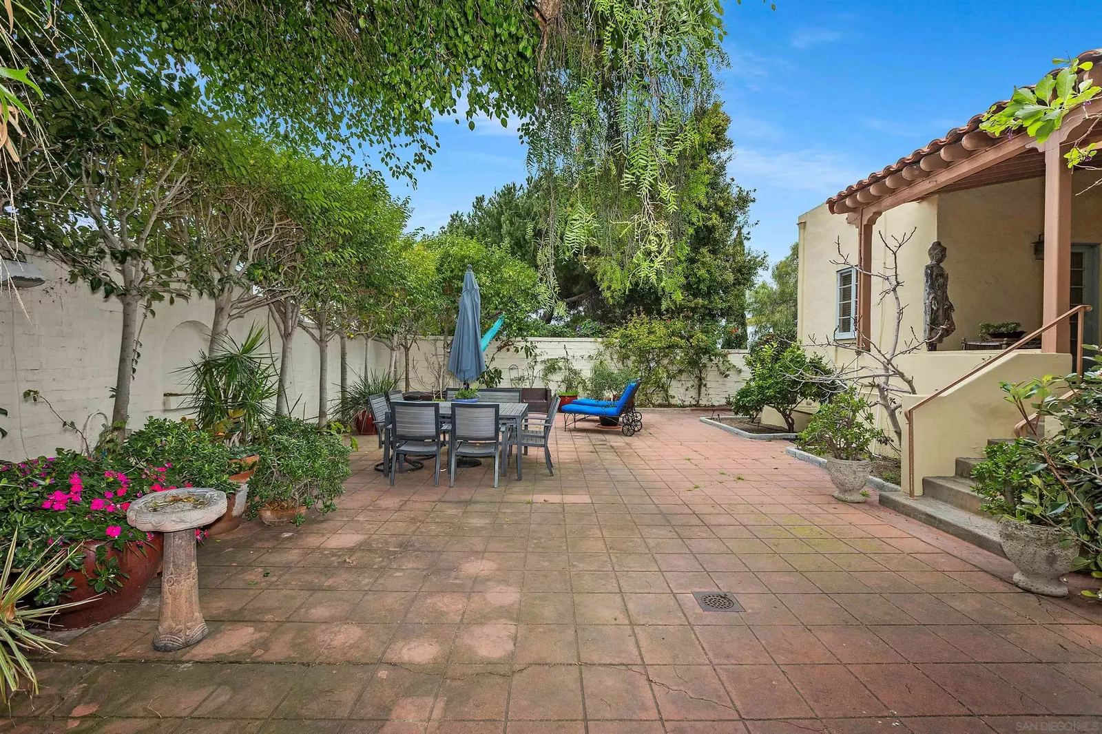 Property Photo:  2219 La Callecita  CA 92103 