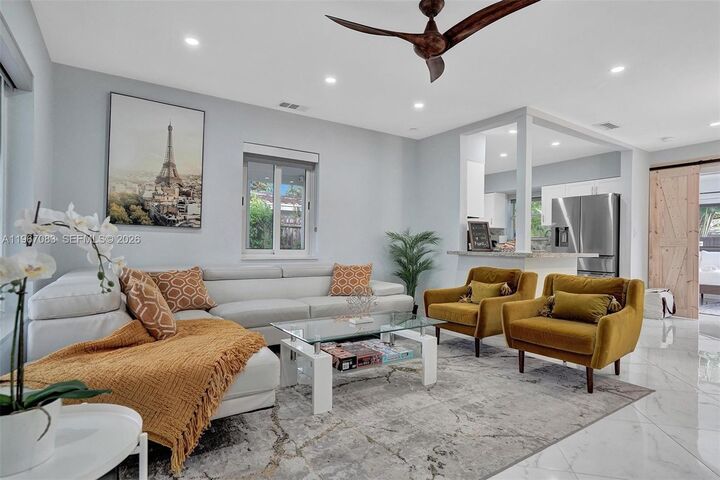 Property Photo:  5230 NE 20th Ave  FL 33308 