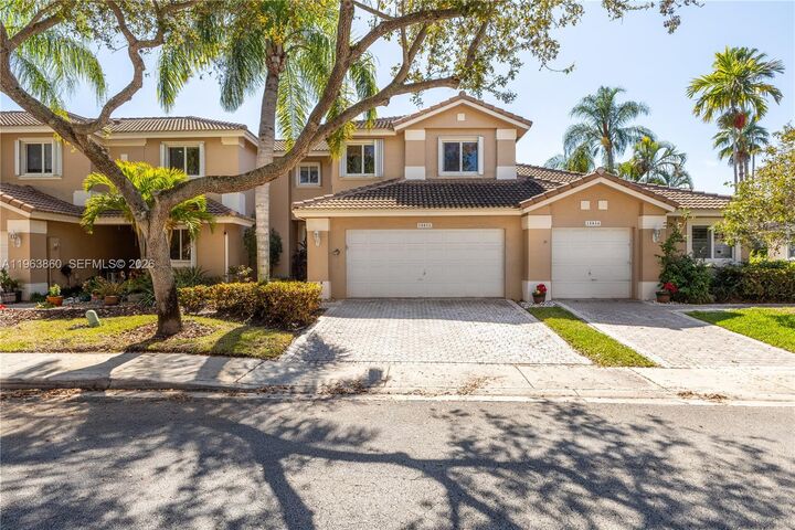 Property Photo: 15832 SW 10th St FL 33027