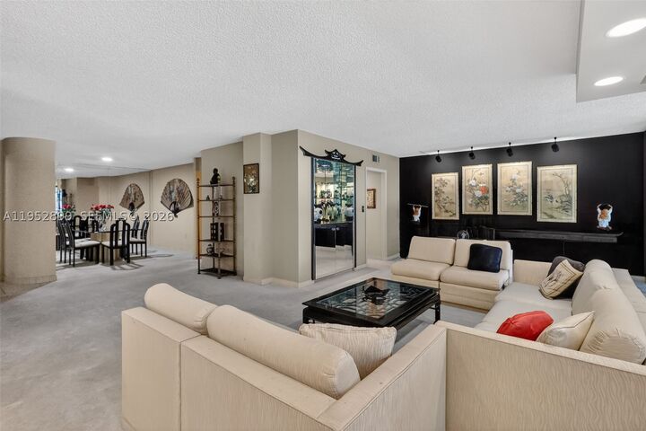 Property Photo:  2810 N 46th Ave F463  FL 33021 