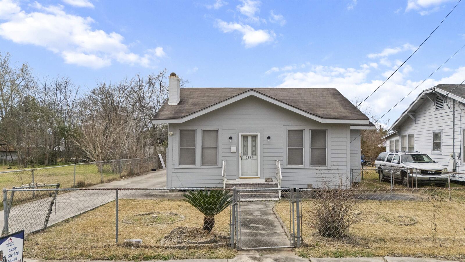 Property Photo: 3860 Irving Avenue TX 77705