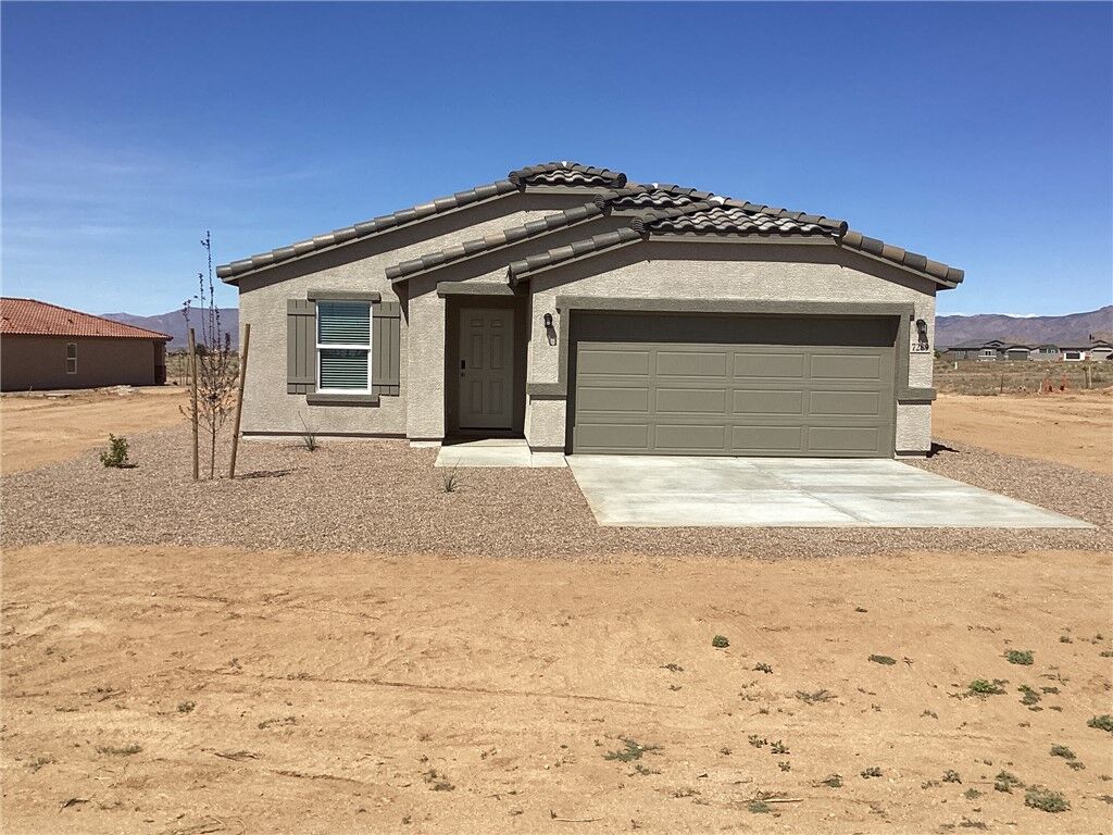 Property Photo: 7289 E Superstition Drive AZ 86401