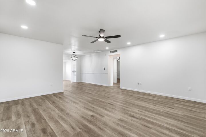 Property Photo: 10528 W Saratoga Circle AZ 85351