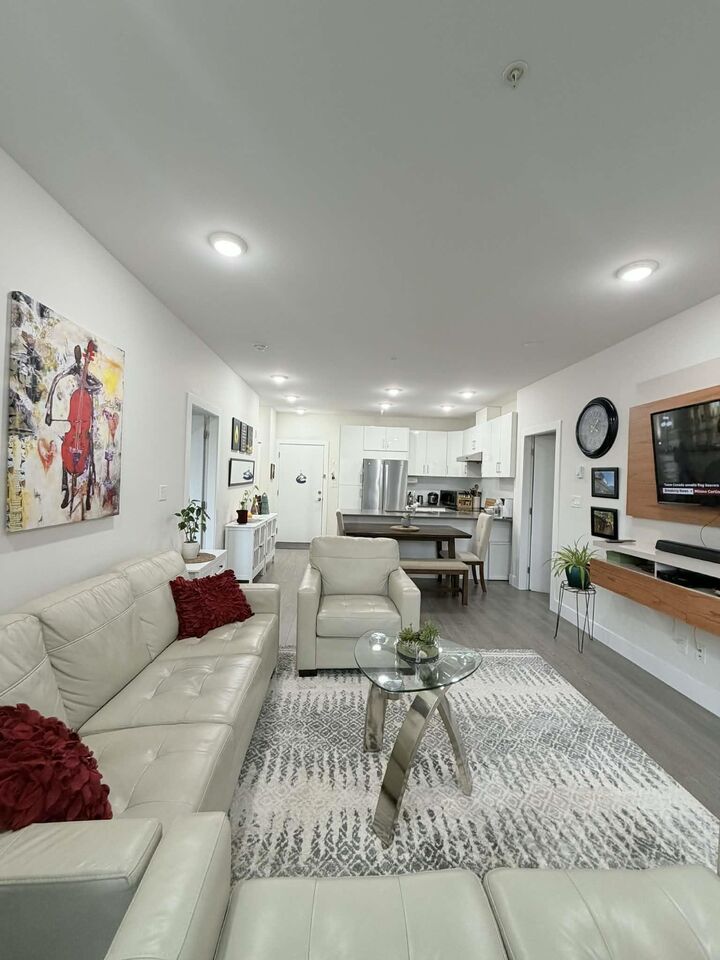 Property Photo: 15351 101 Avenue 407 BC V3R 0G2