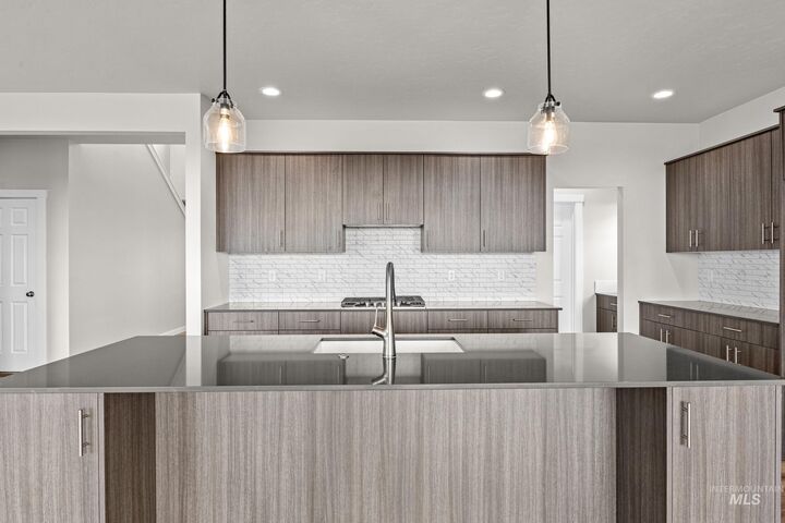 Property Photo: 1063 W Cub River Dr ID 83642