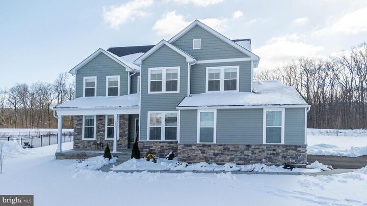 Property Photo: 1033 Mariwill Drive PA 18951