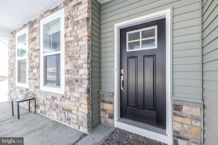 Property Photo:  1033 Mariwill Drive  PA 18951 