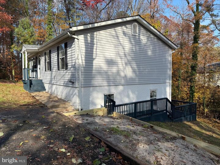 Property Photo:  11570 Tomahawk Trail W  MD 20657 