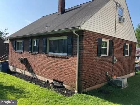 Property Photo: 315 E Roosevelt Avenue PA 17057