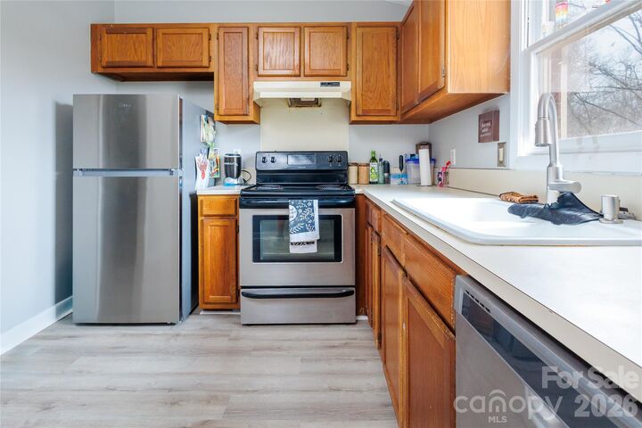 Property Photo:  1300 Larchmont Place 810  NC 28144 