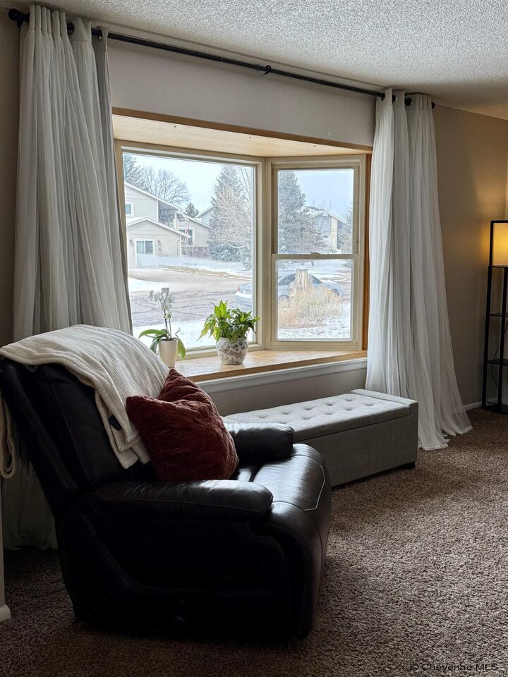 Property Photo:  101 Applewood Ct  WY 82009 