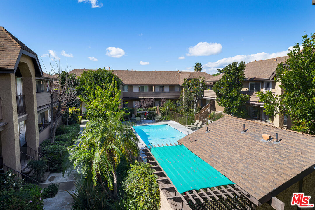 Property Photo:  14821 Sherman Way  CA 91405 