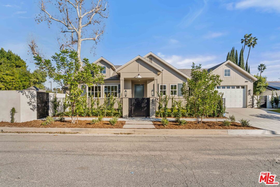 Property Photo: 4912 Beeman Ave CA 91607