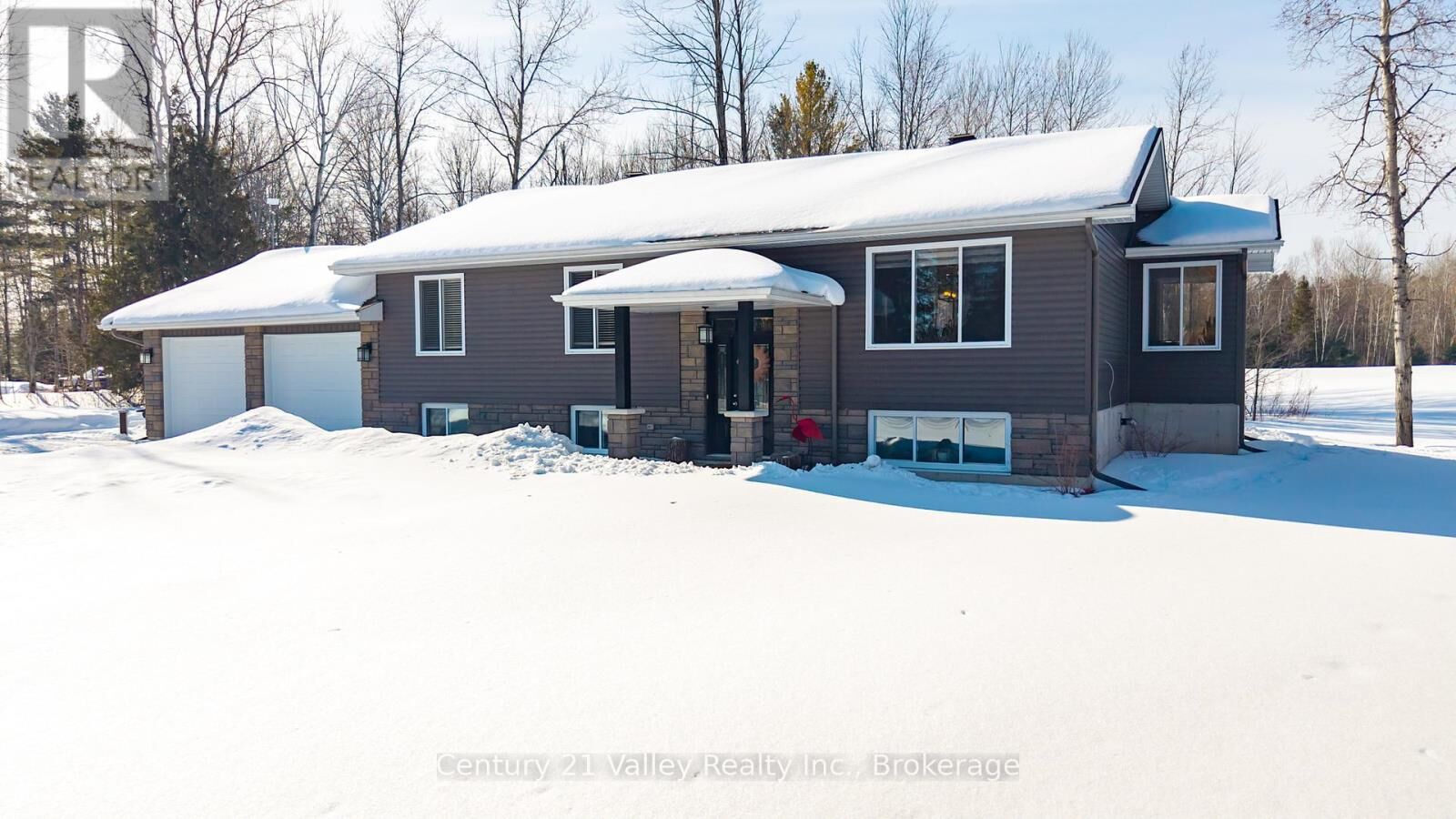 Property Photo: 543 Anderson Road ON K7S 3G8