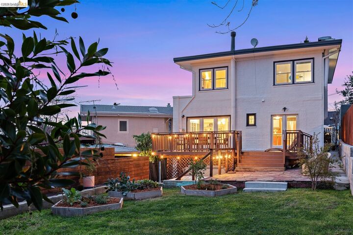 Property Photo:  685 Calmar Ave  CA 94610 