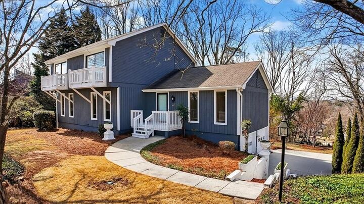 Property Photo: 2060 Kinridge Road GA 30062