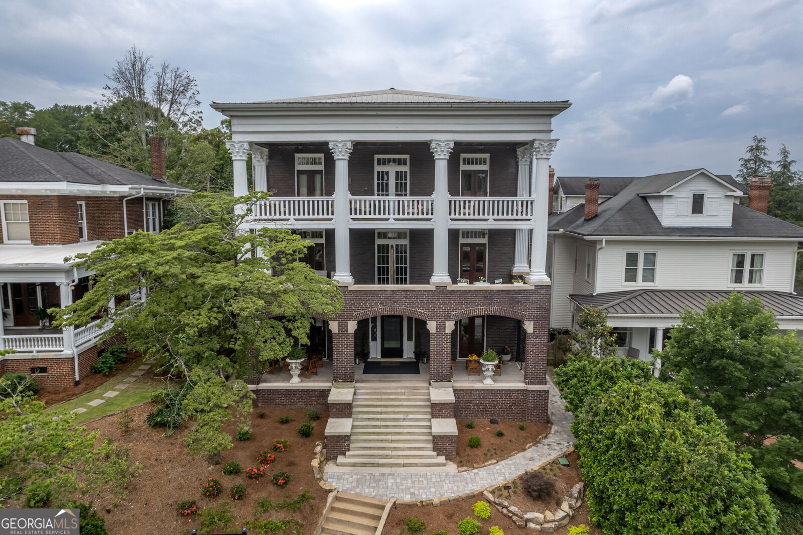 Property Photo:  202 E 4th Avenue 5  GA 30161 