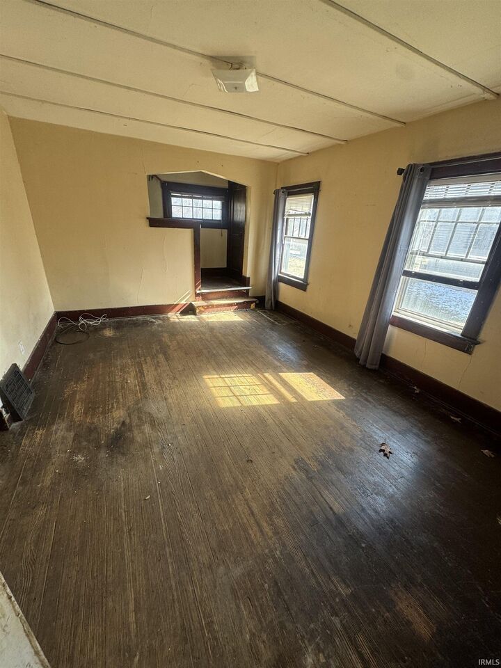 Property Photo: 3127 Holton Avenue IN 46806