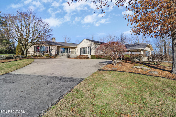 Property Photo:  233 Morgan Rd  TN 38555 