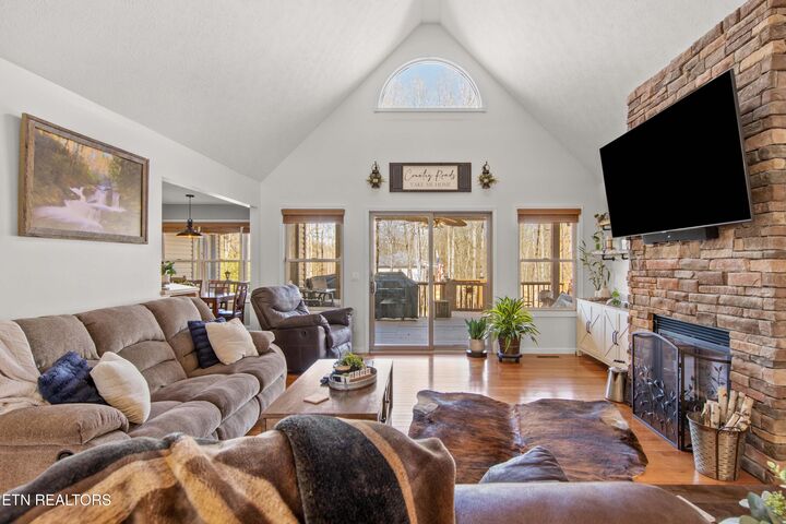 Property Photo: 317 Georgee Rd TN 38556