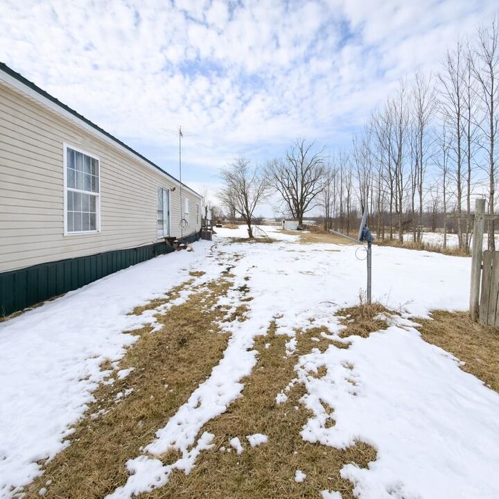 Property Photo:  4742 W Curtis  MI 48618 