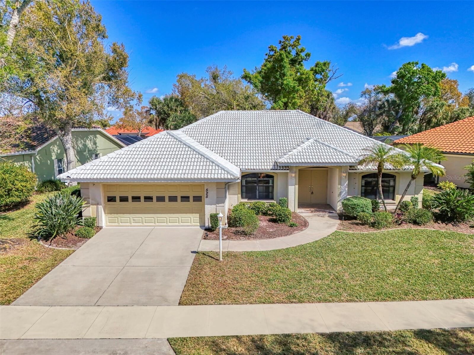 Property Photo: 525 Waterwood Lane FL 34293