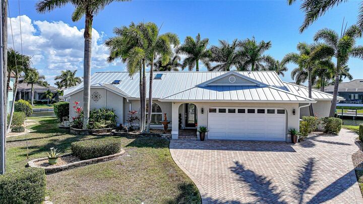 Property Photo: 803 Lucia Drive FL 33950