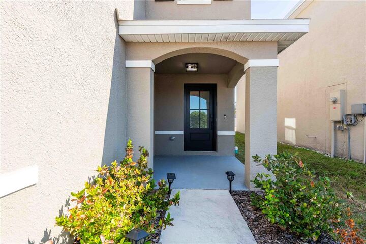 Property Photo: 12172 Lily Magnolia Lane FL 33569