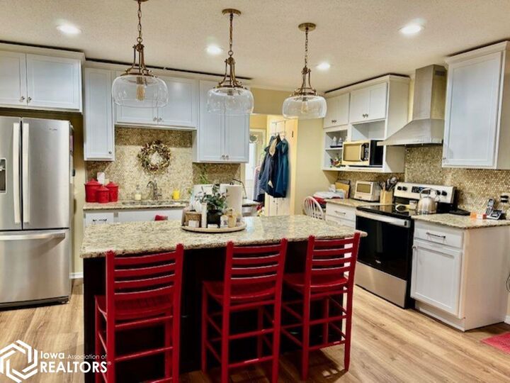 Property Photo: 308 Sunrise Lane IA 52601