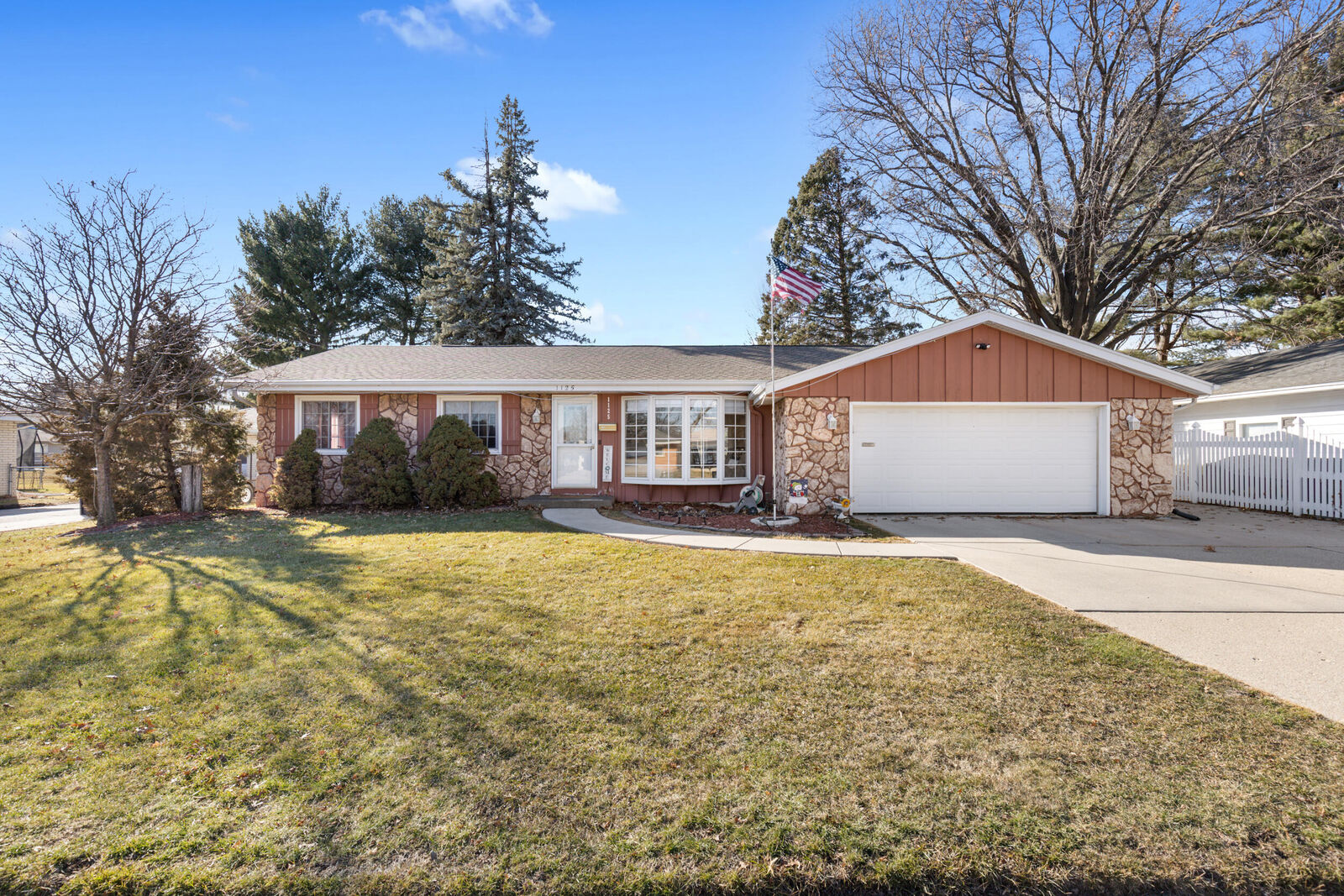 Property Photo:  1125 N Claremont Dr  WI 53545 